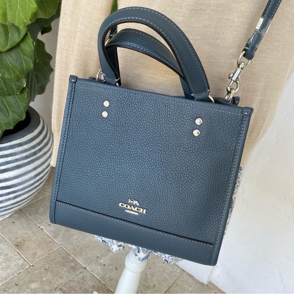 Last 1 ‼️ COACH Dempsey Tote 22 Tote Bag CO971 denim